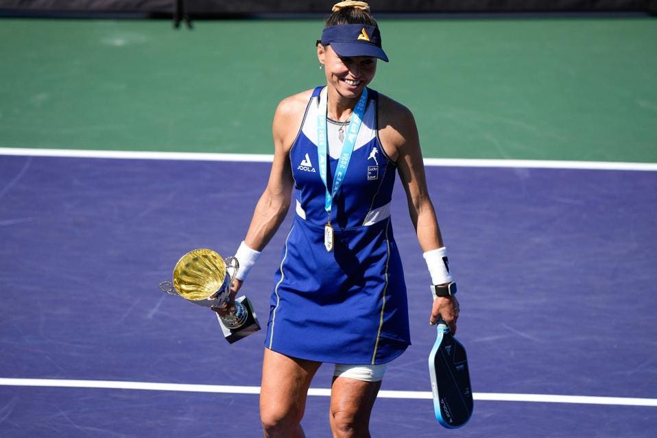 Simone Jardim chơi Pickleball