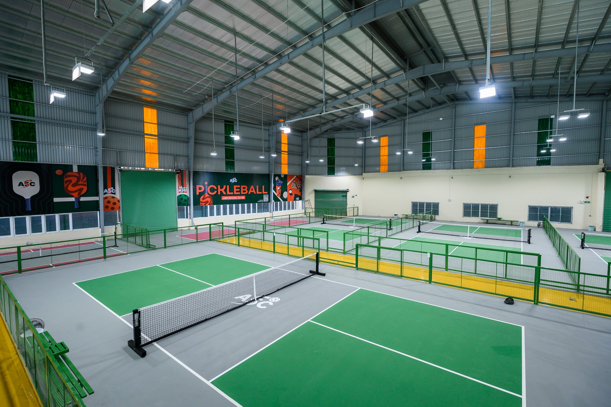 Không gian Pickleball tại ASC Ami Social Club.