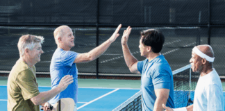 Người cao tuổi và Pickleball: Bí quyết sống năng động ở tuổi 60+