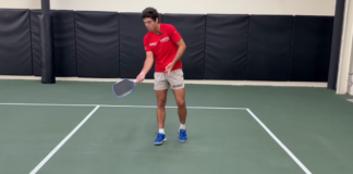 Cải Thiện Đòn Chuyền Bóng Trong Pickleball Với Kỹ Thuật Di Chuyển Bàn Chân Giữa Sân